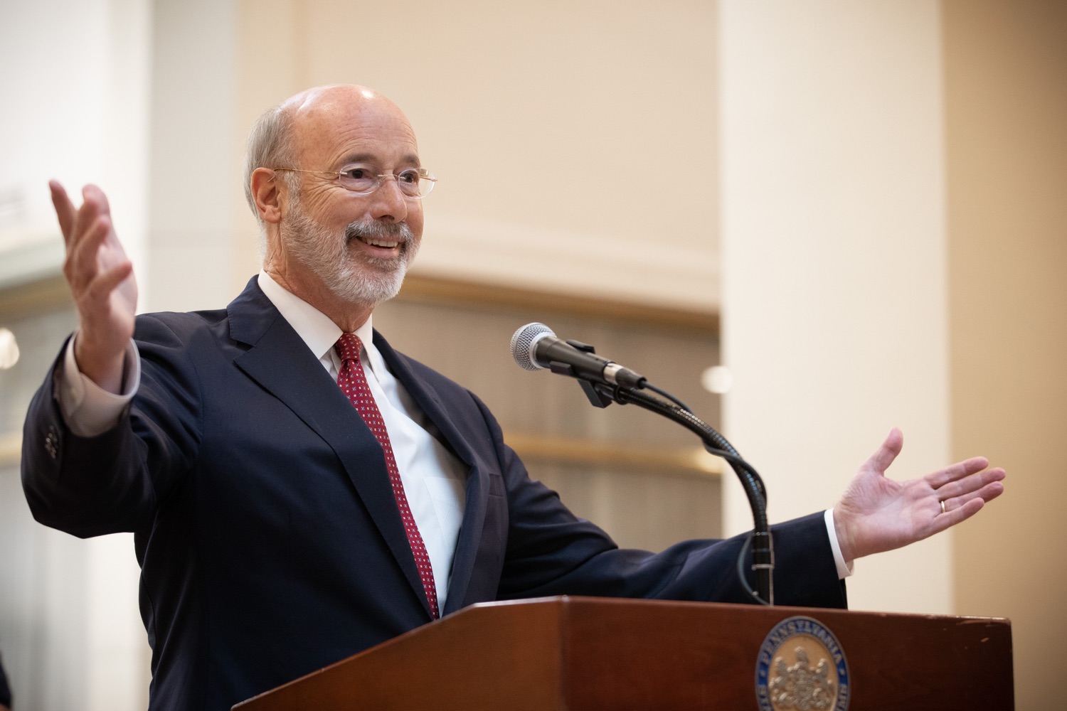 Pennsylvania Governor Tom Wolf speaks at the robotics demonstration. Celebrating the success of the PAsmart workforce development program to create educational opportunities at schools across the commonwealth, Governor Tom Wolf welcomed more than 50 students from the Pennsylvania Rural Robotics Initiative to the Capitol today. The students from nine western Pennsylvania school districts showcased their skills in coding, robotics and drone technology. The Wolf administration awarded the initiative a $299,000 PAsmart Advancing Grant earlier this year. Harrisburg, PA  Tuesday, November 12, 2019<br><a href="https://filesource.amperwave.net/commonwealthofpa/photo/17587_gov_pasmart_rural_robotics_dz_001.jpg" target="_blank">⇣ Download Photo</a>