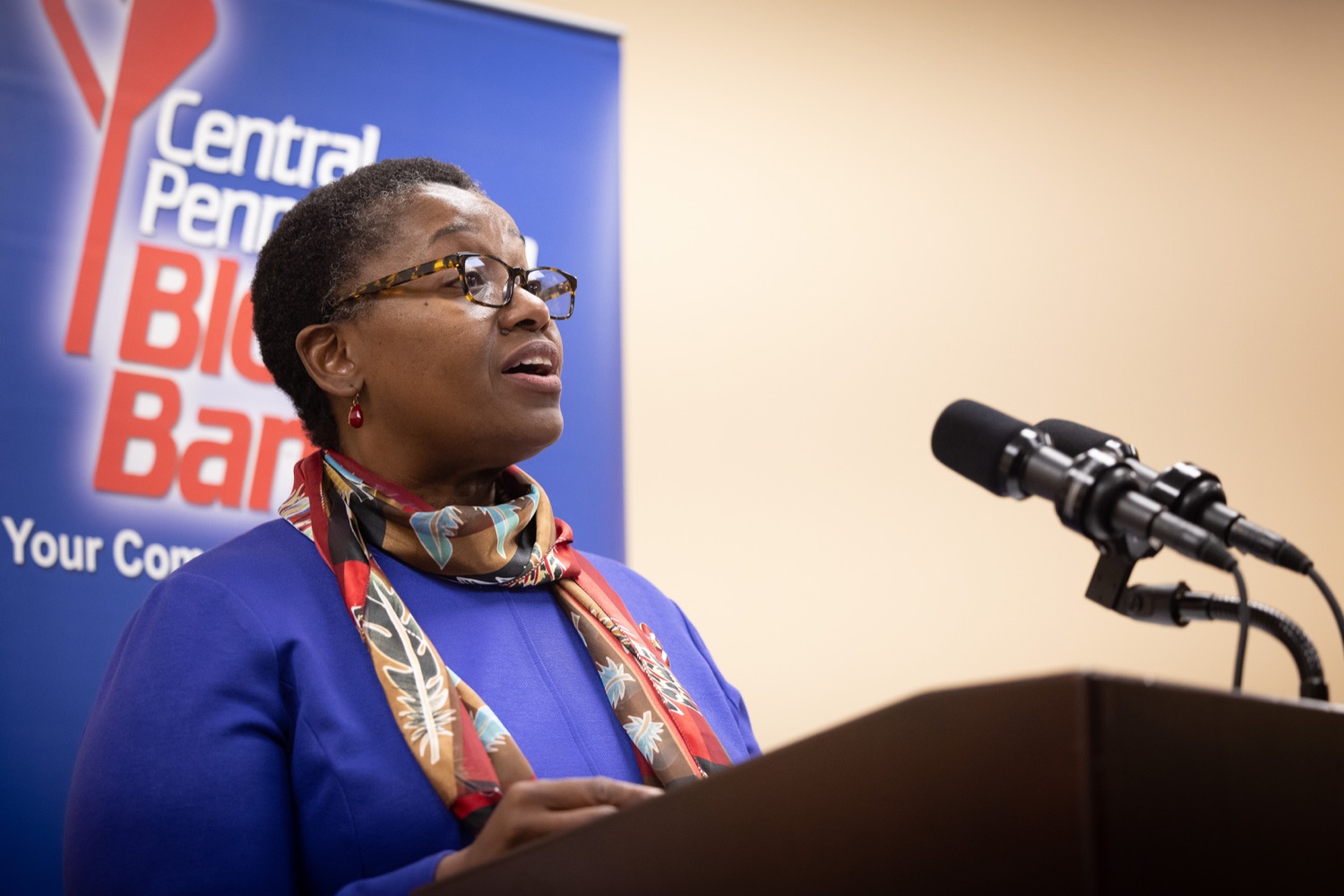 Physician General Dr. Denise A. Johnson speaks with the press.  Pennsylvania Physician General Dr. Denise Johnson and Patrick Bradley, President and CEO of the Central Pennsylvania Blood Bank, expressed their growing concern over the dramatically decreasing number of volunteers who regularly donate blood, during a news conference highlighting the critical need for blood donation across the commonwealth.  February 03, 2022 - Hummelstown, Pa<br><a href="https://filesource.amperwave.net/commonwealthofpa/photo/20488_doh_bloodShortage_dz_001.jpg" target="_blank">⇣ Download Photo</a>