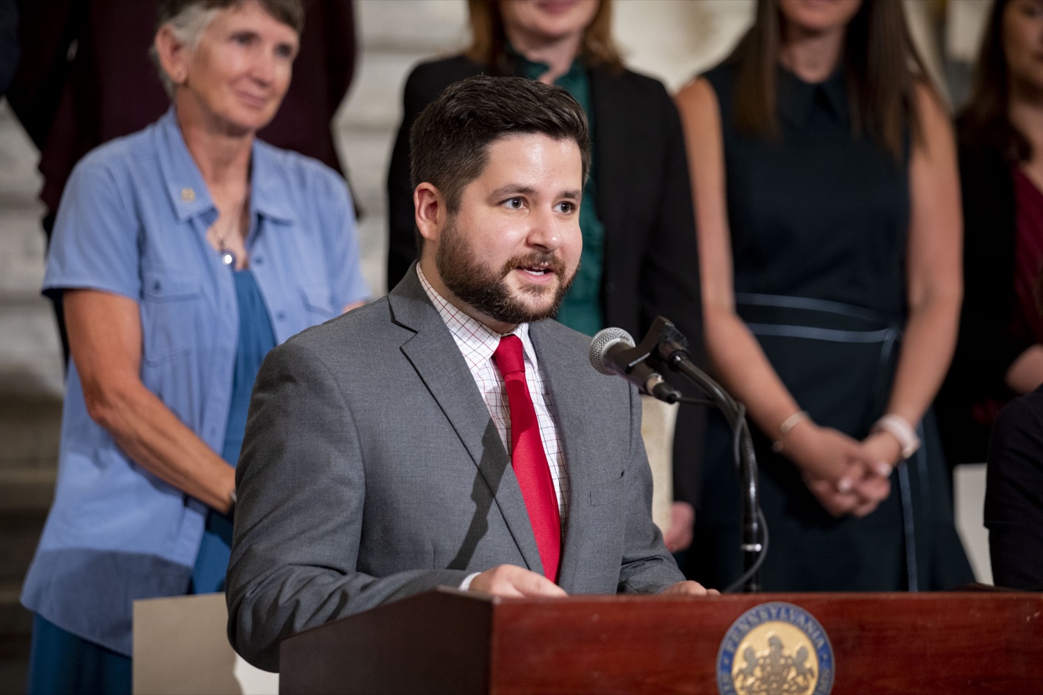 Eric Hagarty, Department of Education Acting Secretary, applauds schools for helping students engage in environmental sustainability practices, in Harrisburg, PA on September 20, 2022.<br><a href="https://filesource.amperwave.net/commonwealthofpa/photo/22151_dcnr_pathways_cz_26.jpg" target="_blank">⇣ Download Photo</a>