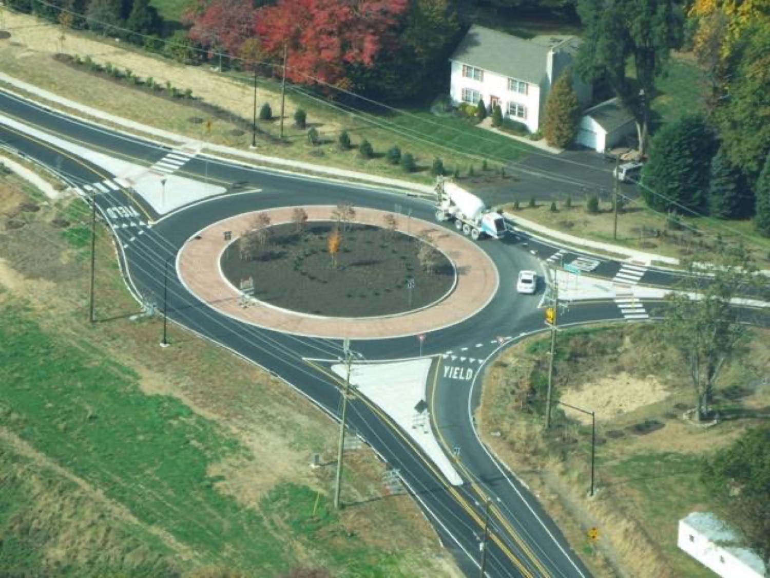 Route 213 (Bridgetown Pike-Maple Avenue) and Route 2010 (Bridgetown Pike)<br><a href="https://filesource.amperwave.net/commonwealthofpa/photo/22209_dot_roundabout_photo_12.jpg" target="_blank">⇣ Download Photo</a>