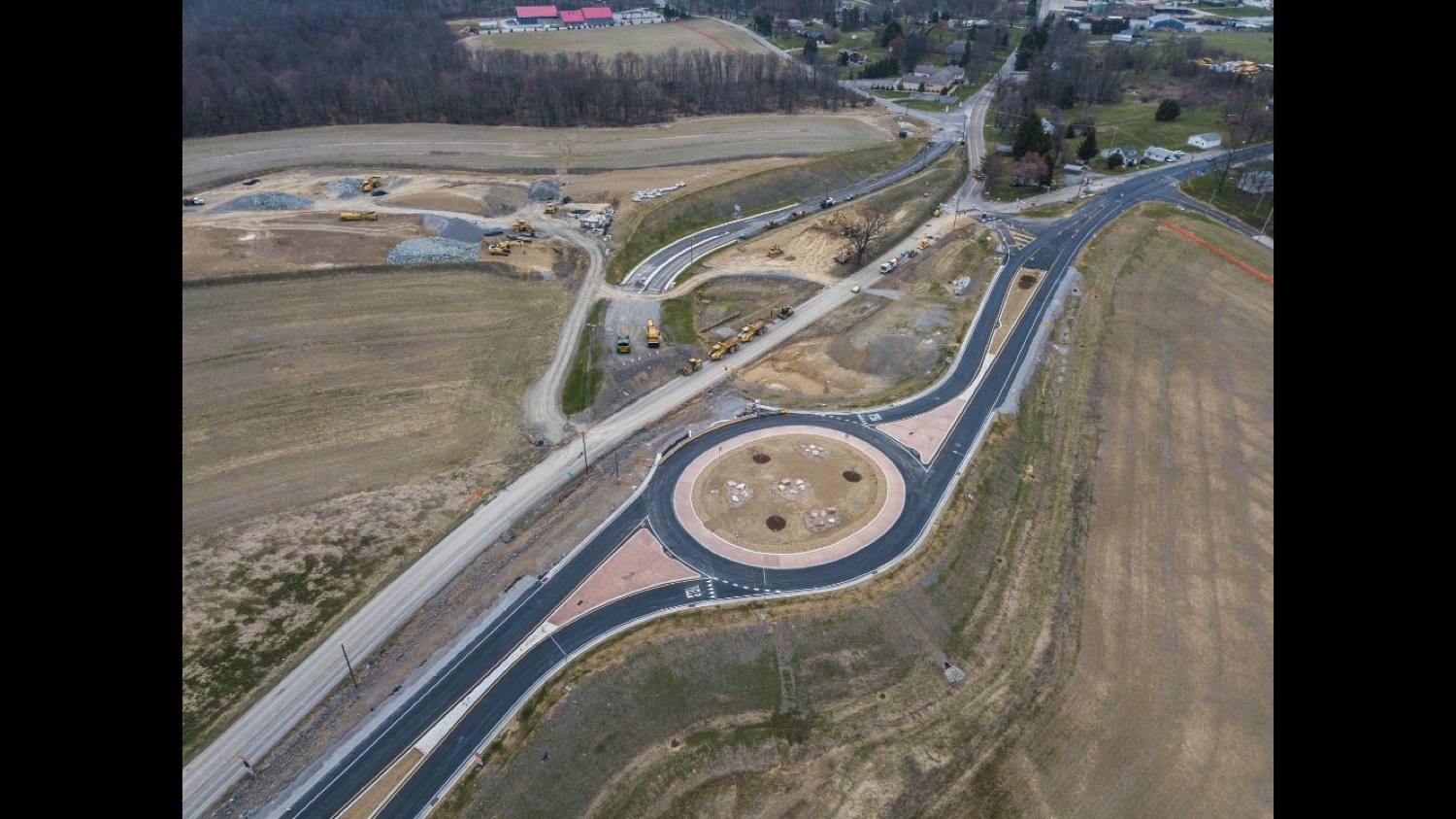 Route 228 and SR 2005 (Saxonburg Blvd.)<br><a href="https://filesource.amperwave.net/commonwealthofpa/photo/22209_dot_roundabout_photo_13.jpg" target="_blank">⇣ Download Photo</a>