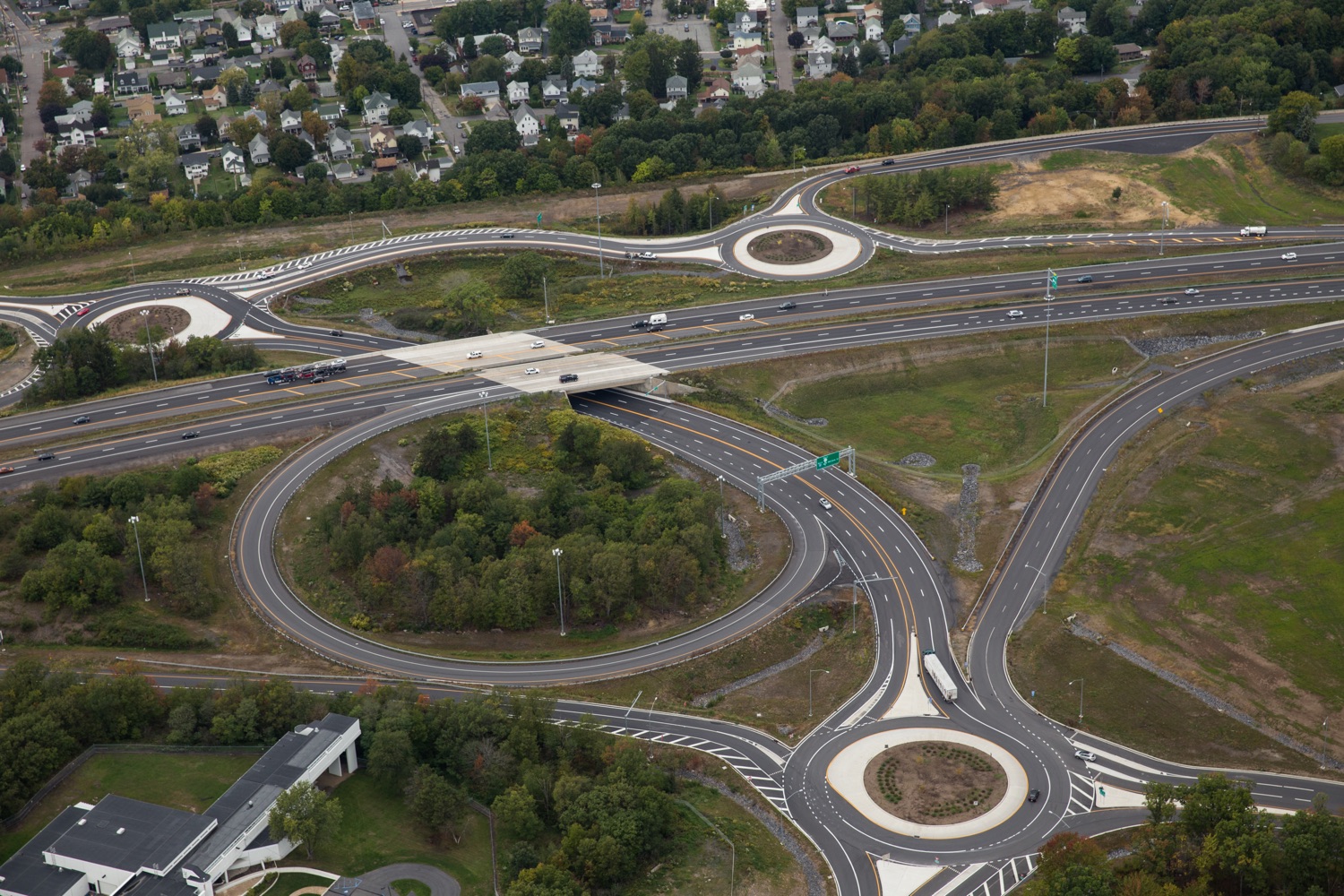 I-81 Exit 178, Airport Road interchange (three roundabouts)<br><a href="https://filesource.amperwave.net/commonwealthofpa/photo/22209_dot_roundabout_photo_2.jpg" target="_blank">⇣ Download Photo</a>