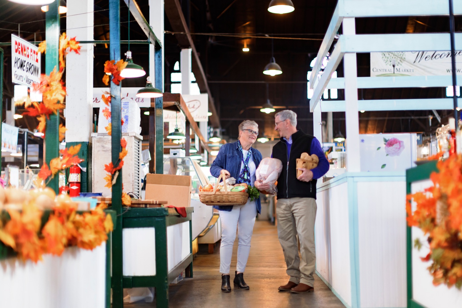 Agriculture Secretary Russell Redding and First Lady of Agriculture Nina Redding hold their PA Preferred® ingredients for their family Thanksgiving celebration at York Central Market House on Thursday, November 17, 2022.<br><a href="https://filesource.amperwave.net/commonwealthofpa/photo/22347_AG_Thanksgiving_Shopping_NK_001.JPG" target="_blank">⇣ Download Photo</a>