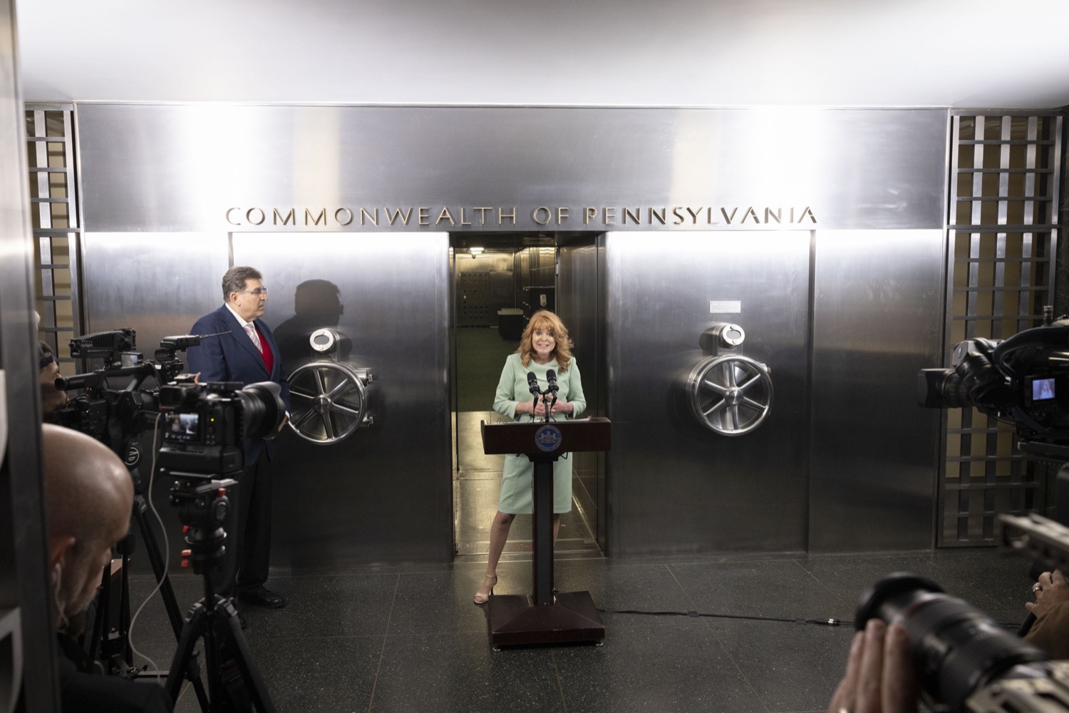 Pennsylvania Treasurer Stacy Garrity announces legislation automating the process of returning unclaimed property to rightful owners, in Harrisburg, PA on March 15, 2023.<br><a href="https://filesource.amperwave.net/commonwealthofpa/photo/22711_treas_vault_cz_04.jpg" target="_blank">⇣ Download Photo</a>