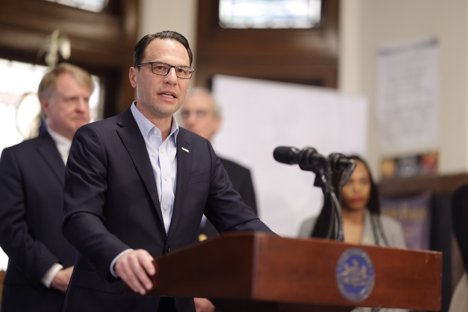 Pennsylvania Governor Josh Shapiro speaks with the press.   Governor Josh Shapiro today shared his plans for rebuilding Pennsylvanias teacher workforce and making our schools better, healthier, and safer for Pennsylvania students during a visit to Pittsburgh Colfax K-8.  MARCH 21, 2023 - PITTSBURGH, PA<br><a href="https://filesource.amperwave.net/commonwealthofpa/photo/22804_gov_workforceTeachers_dz_0023.JPG" target="_blank">⇣ Download Photo</a>