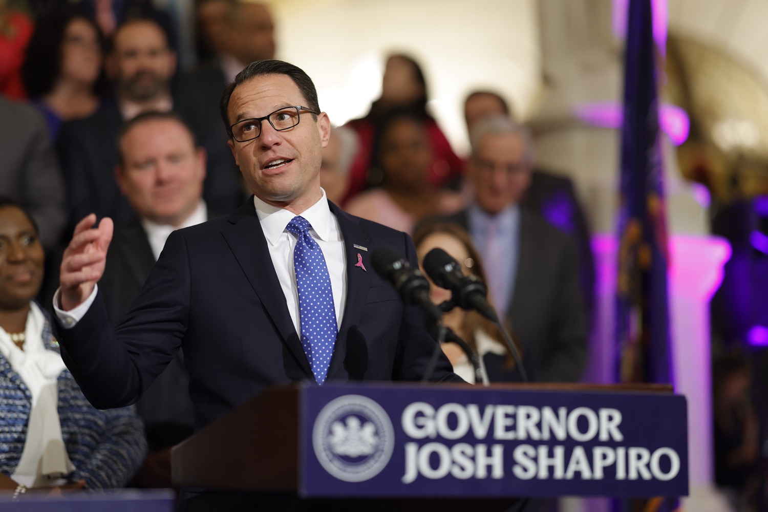 Governor Josh Shapiro signed the first bill of his Administration - Act 1 of 2023, a first-of-its-kind law in the nation that will require insurers to cover preventive breast and ovarian cancer screenings for high-risk women at no cost. MAY 01, 2023 - HARRISBURG, PA<br><a href="https://filesource.amperwave.net/commonwealthofpa/photo/23041_gov_sb8_dz_020.JPG" target="_blank">⇣ Download Photo</a>