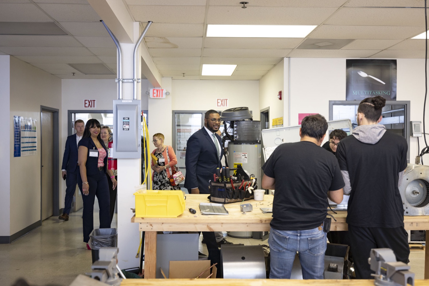Lt. Governor Austin Davis highlights the importance of workforce development during a tour of Tec Centro in Lancaster, PA on June 1, 2023.<br><a href="https://filesource.amperwave.net/commonwealthofpa/photo/23168_lg_tecCentro_cz_01.jpg" target="_blank">⇣ Download Photo</a>