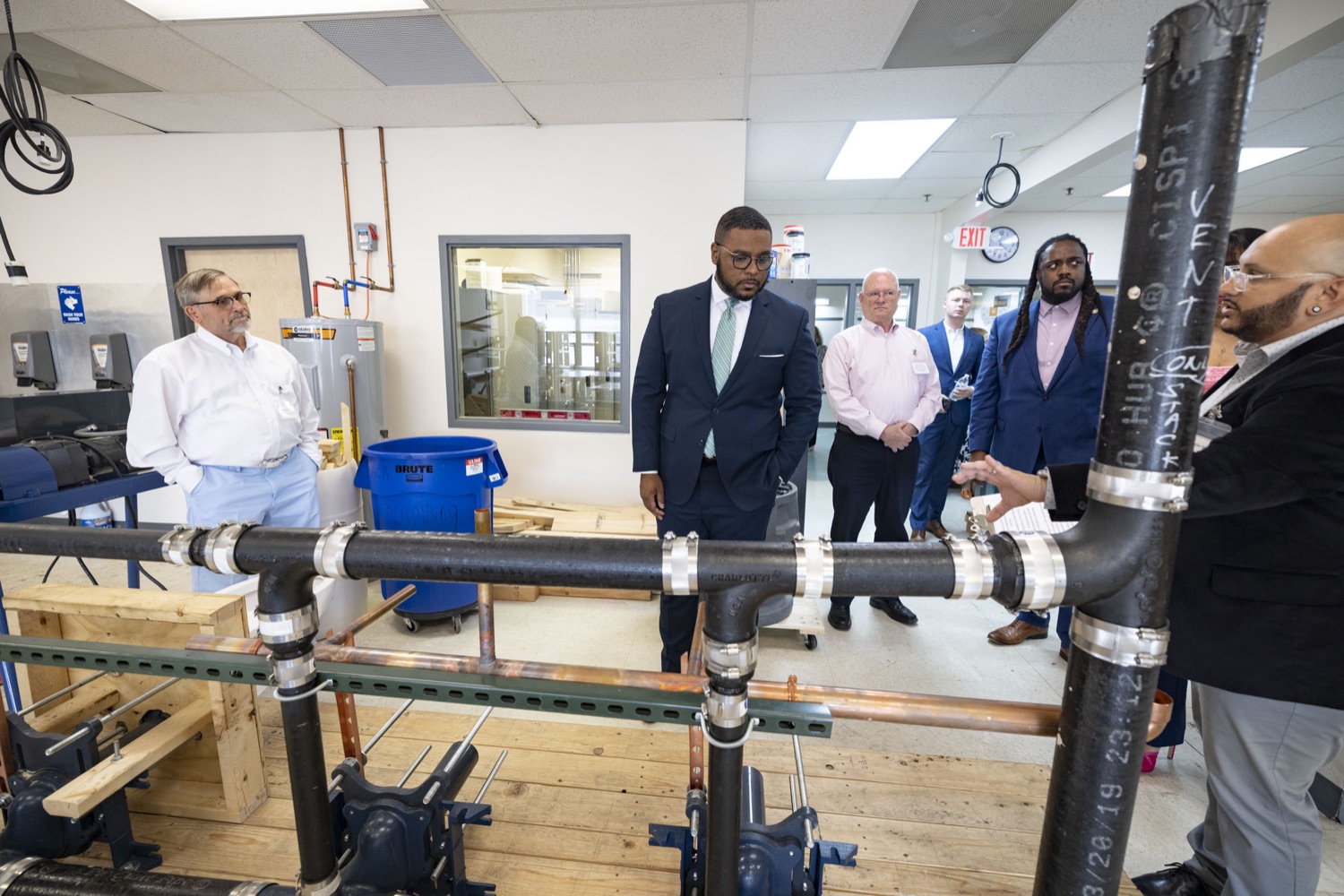 Lt. Gov. Austin Davis highlights the importance of workforce development during a tour of Tec Centro in Lancaster, PA on June 1, 2023.<br><a href="https://filesource.amperwave.net/commonwealthofpa/photo/23168_lg_tecCentro_cz_06.jpg" target="_blank">⇣ Download Photo</a>