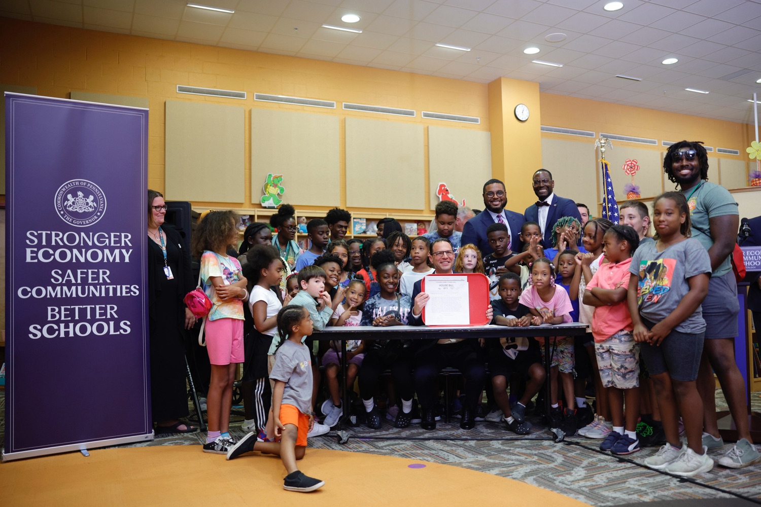 Governor Shapiro Signs Ceremonial Budget Bill Creating Universal Free Breakfast, Making Historic Investments in Public Education During Visit to Allegheny County Elementary School on August 8, 2023.<br><a href="https://filesource.amperwave.net/commonwealthofpa/photo/23563_Gov_Education_DZ_01.JPEG" target="_blank">⇣ Download Photo</a>