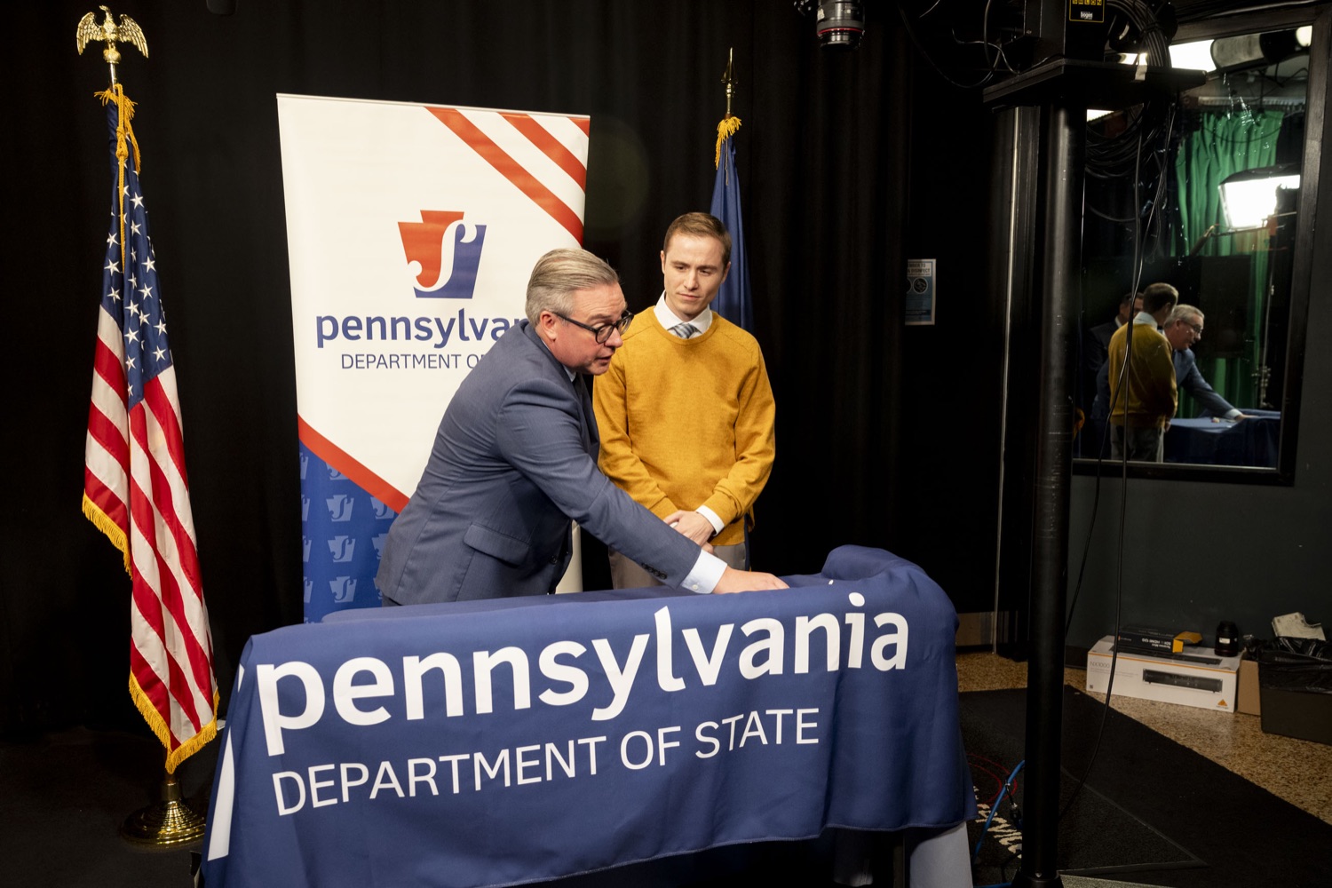 During the risk-limiting audit, 10 Department of State employees take turns rolling 10-sided dice. The numbers they roll generate a random 20-digit "seed number" that will be used to determine which batches of ballots counties will audit over the next few days, in Harrisburg, PA on November 16, 2023.<br><a href="https://filesource.amperwave.net/commonwealthofpa/photo/24032_DOS_RiskLimitingAudit_05.jpg" target="_blank">⇣ Download Photo</a>