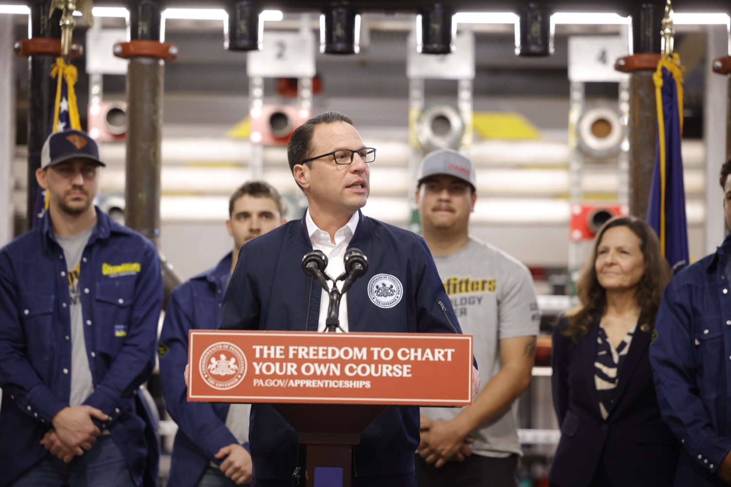 Governor Shapiro Touts Investments in Pennsylvanias Workforce, Apprenticeship Programs at Steamfitters Local 449 in Butler County<br><a href="https://filesource.amperwave.net/commonwealthofpa/photo/24063_gov_apprenticeshipWeek_04.jpeg" target="_blank">⇣ Download Photo</a>