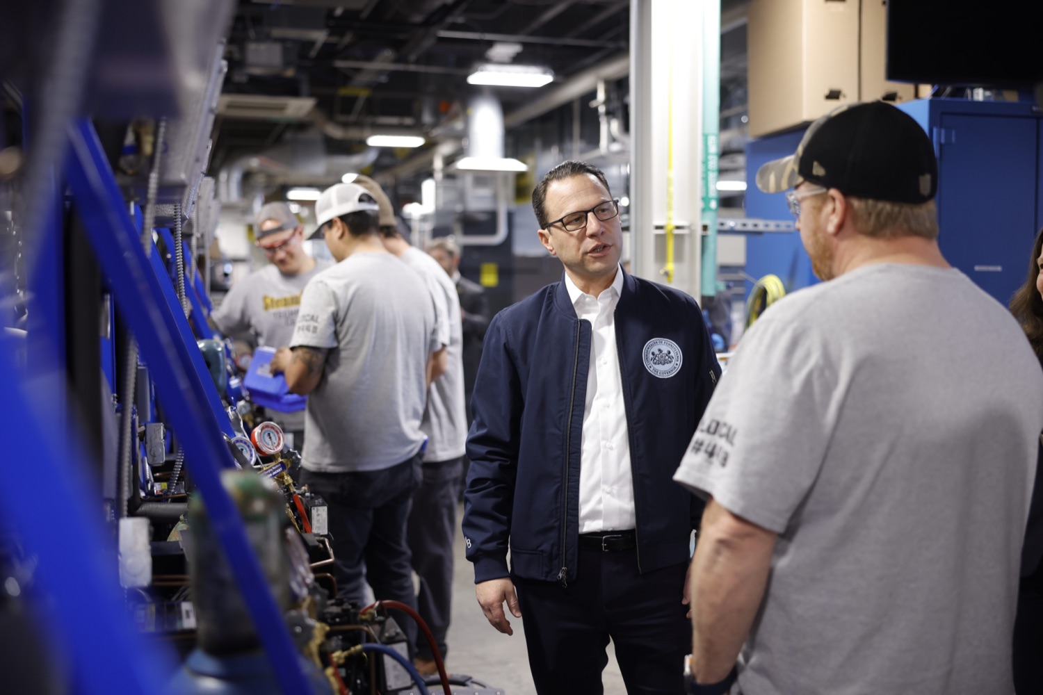 Governor Shapiro Touts Investments in Pennsylvanias Workforce, Apprenticeship Programs at Steamfitters Local 449 in Butler County<br><a href="https://filesource.amperwave.net/commonwealthofpa/photo/24063_gov_apprenticeshipWeek_05.jpeg" target="_blank">⇣ Download Photo</a>