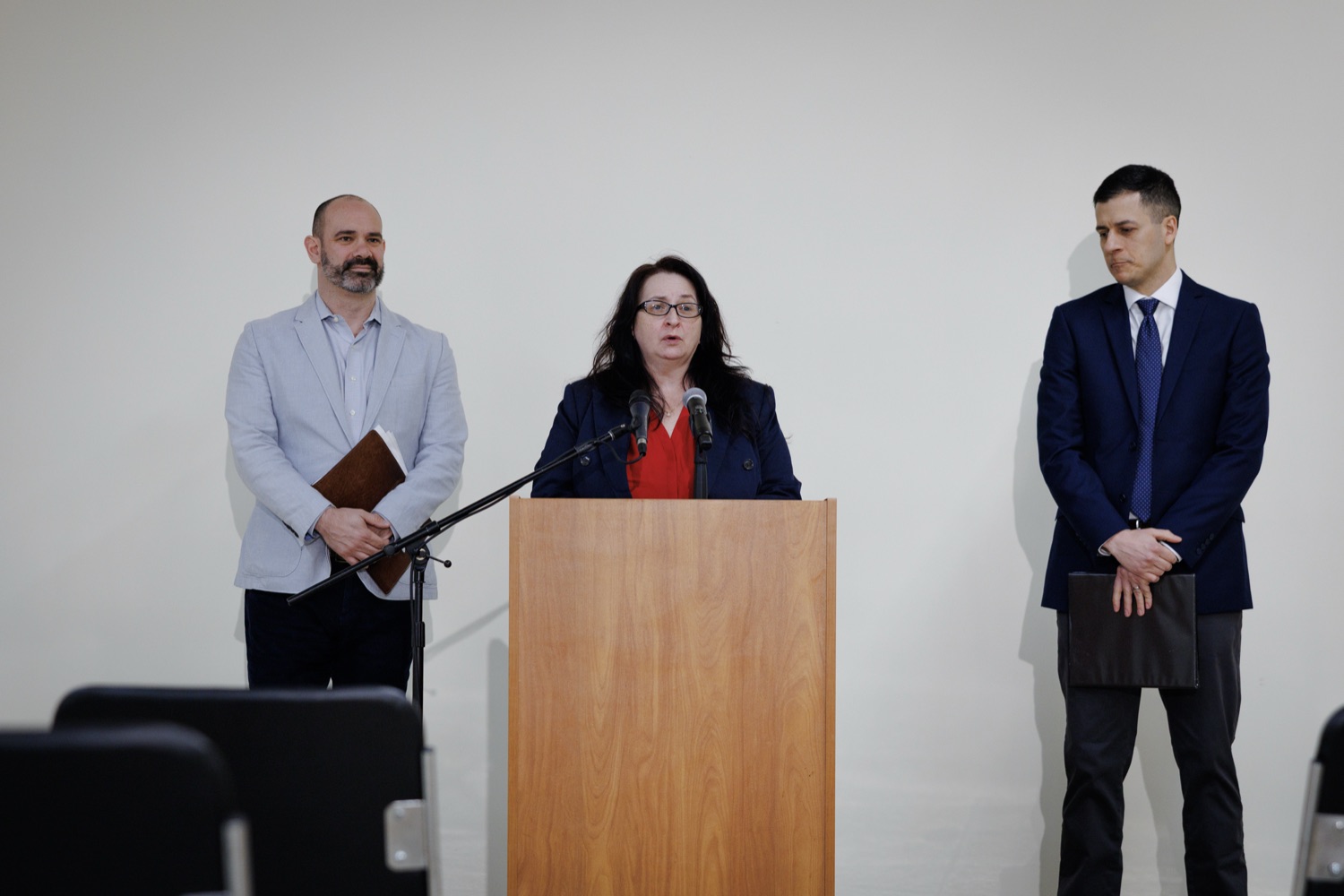 Hamilton Health Center President and CEO Terese DeLaPlaine joins the Pennsylvania Insurance Department (PID) and the Department of Health (DOH) as they highlight Colorectal Cancer Awareness Month by reminding Pennsylvanians about the importance of annual health screenings and utilizing the free preventive services available through their insurance.<br><a href="https://filesource.amperwave.net/commonwealthofpa/photo/29097_ins_colorectalCancer_JF_002.jpg" target="_blank">⇣&nbsp;Download Photo</a>