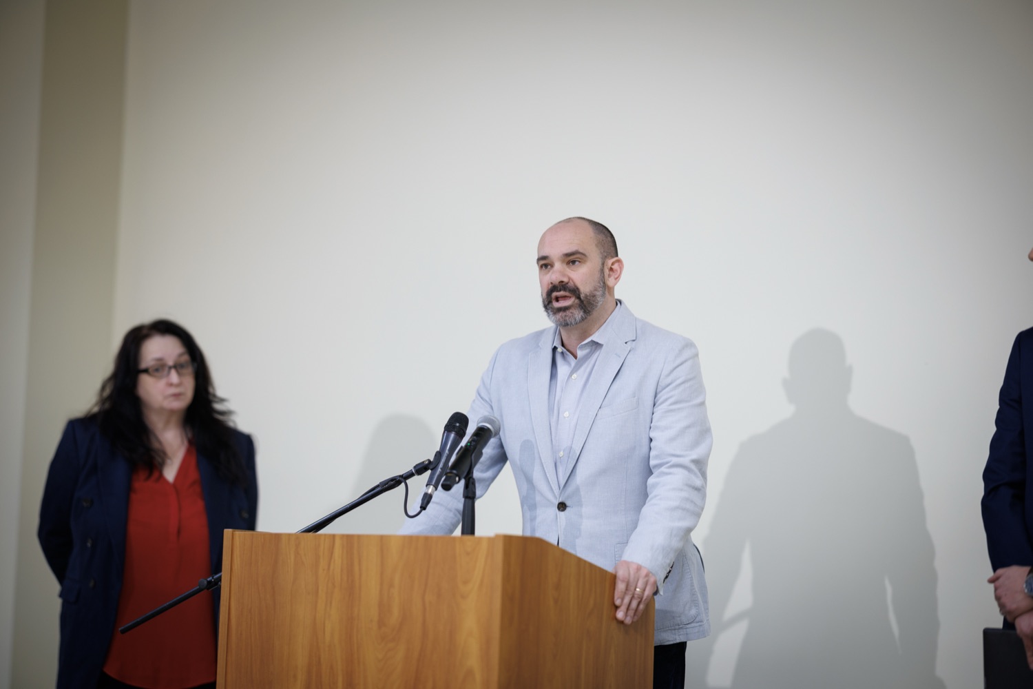 The Pennsylvania Insurance Department (PID) Commissioner Michael Humphreys highlights Colorectal Cancer Awareness Month by reminding Pennsylvanians about the importance of annual health screenings and utilizing the free preventive services available through their insurance. .<br><a href="https://filesource.amperwave.net/commonwealthofpa/photo/29097_ins_colorectalCancer_JF_003.jpg" target="_blank">⇣&nbsp;Download Photo</a>