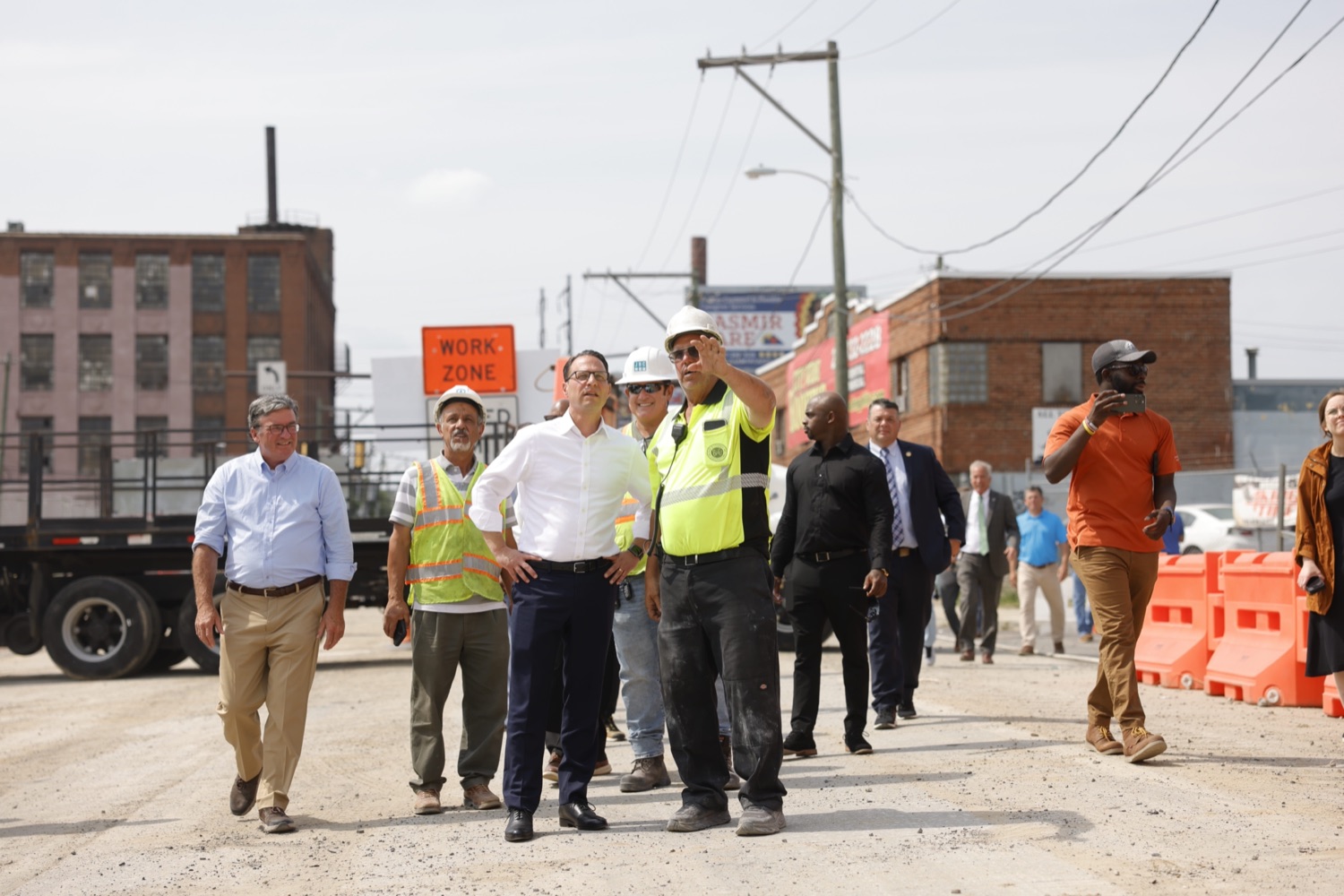Governor Shapiro, PennDOT Secretary Carroll Announce I-95 Will Reopen This Weekend as the Shapiro Administrations Response Continues Ahead of Schedule<br><a href="https://filesource.amperwave.net/commonwealthofpa/photo/Image2.jpeg" target="_blank">⇣ Download Photo</a>