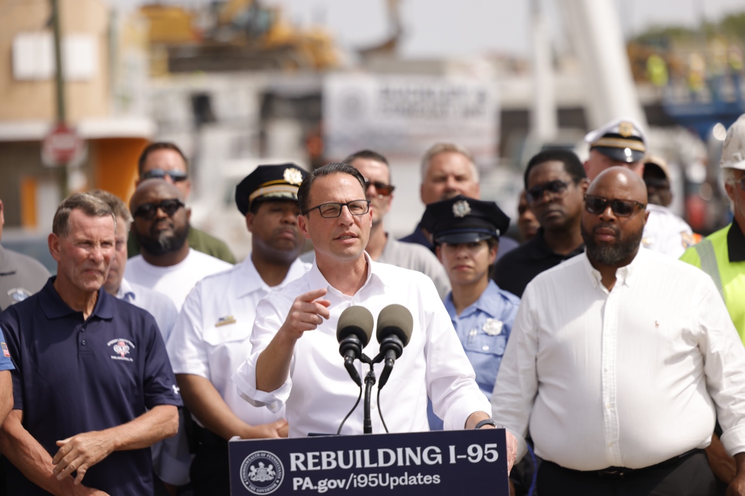 Governor Shapiro, PennDOT Secretary Carroll Announce I-95 Will Reopen This Weekend as the Shapiro Administrations Response Continues Ahead of Schedule<br><a href="https://filesource.amperwave.net/commonwealthofpa/photo/Image4.jpeg" target="_blank">⇣ Download Photo</a>