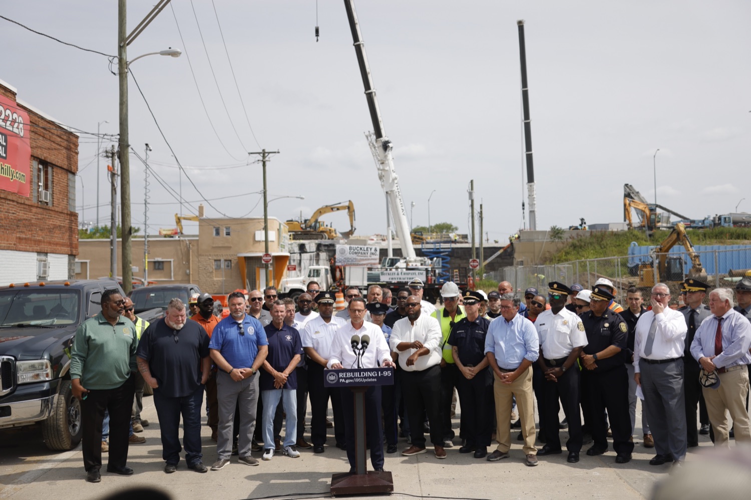 Governor Shapiro, PennDOT Secretary Carroll Announce I-95 Will Reopen This Weekend as the Shapiro Administrations Response Continues Ahead of Schedule<br><a href="https://filesource.amperwave.net/commonwealthofpa/photo/Image9.jpeg" target="_blank">⇣ Download Photo</a>